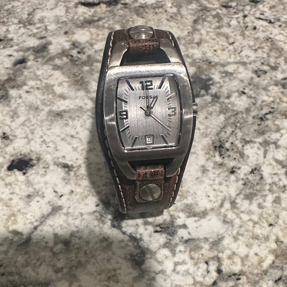 Vintage Fossil Silver-Tone Dial Watch with Brown Leather Strap